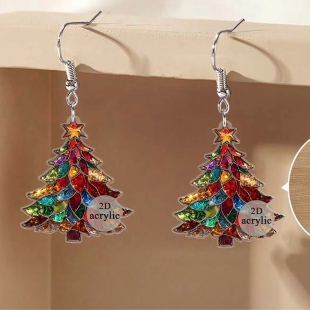 Cute Holiday Christmas Tree Acrylic/Resin Hook Dangle Earrings Christmas NEW